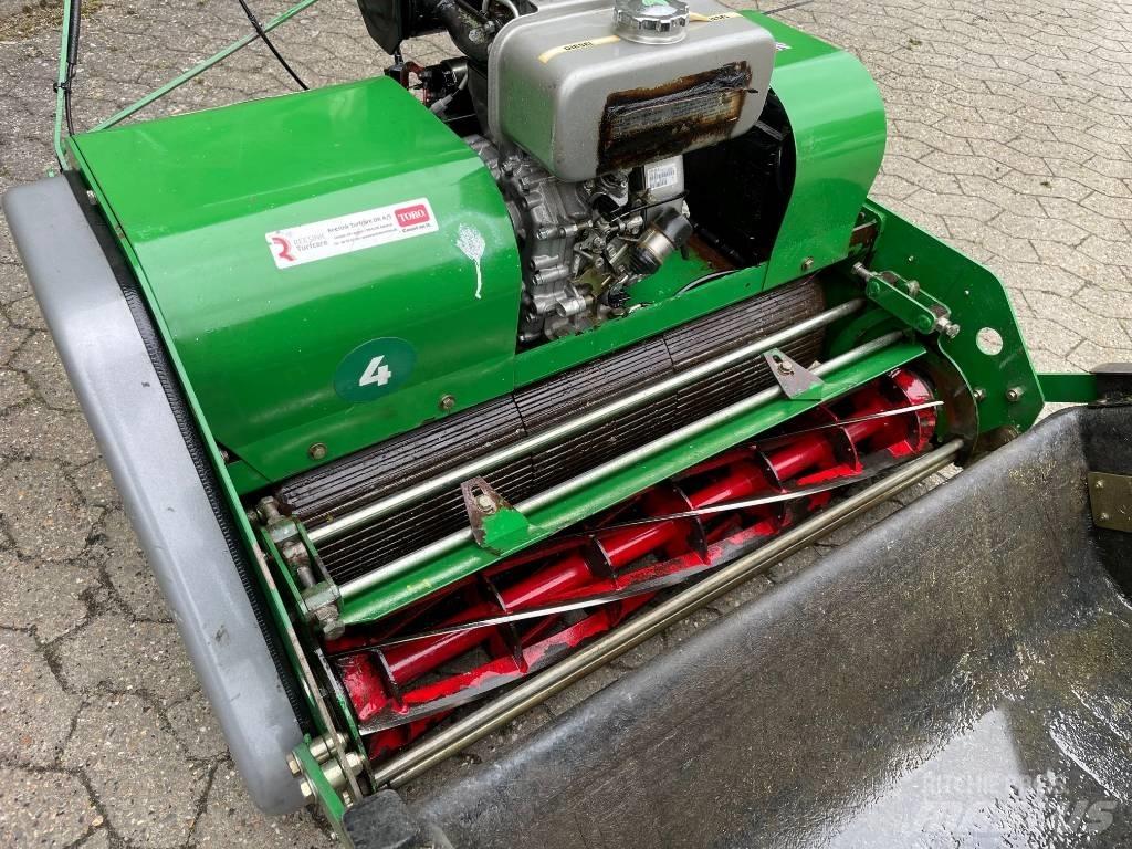 Dennis G860 Çim biçme makineleri