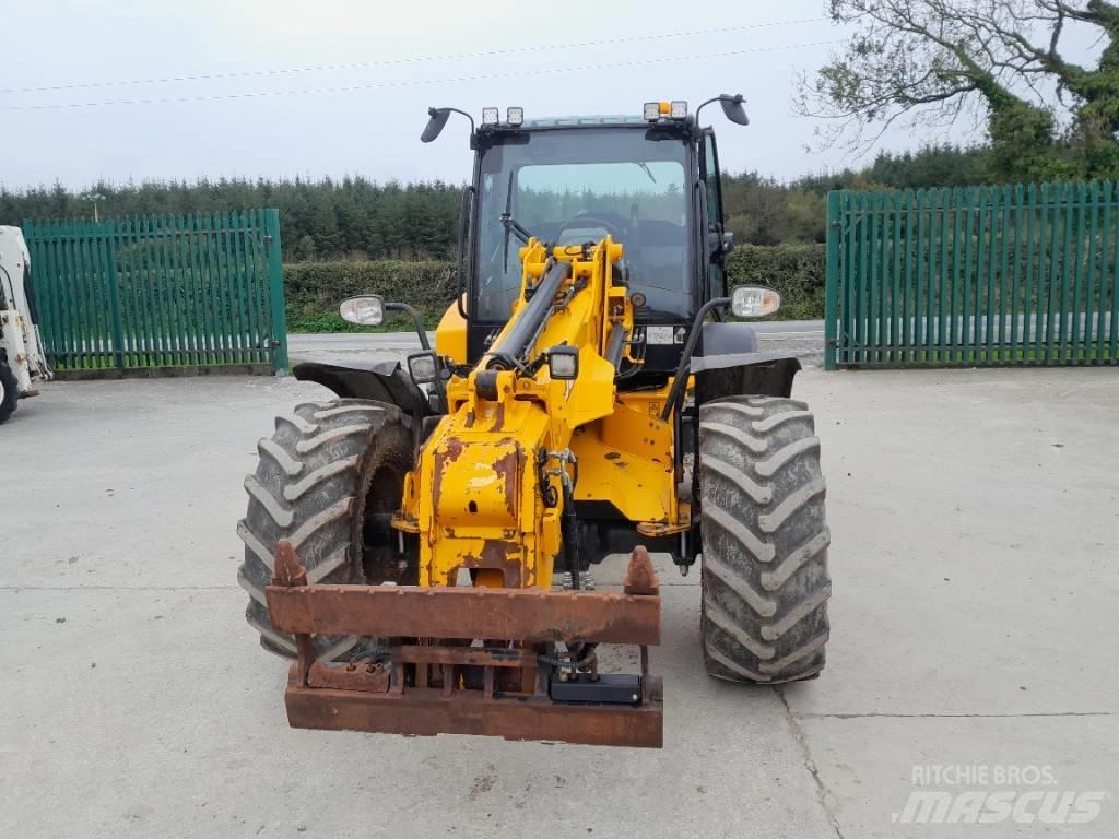 JCB TM 320 S Tarimsal teleskopik yükleyiciler