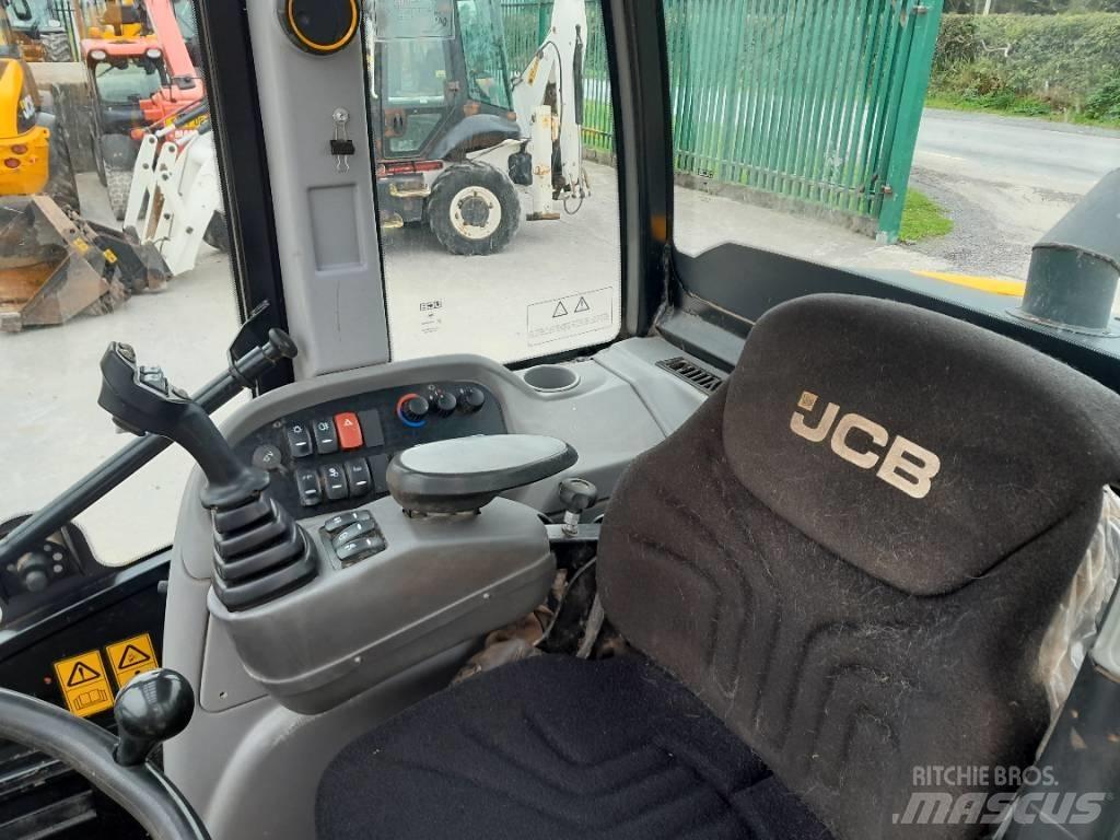 JCB TM 320 S Tarimsal teleskopik yükleyiciler