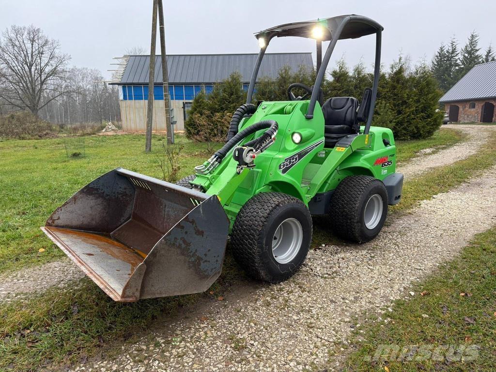 Avant 635 Tekerlekli yükleyiciler