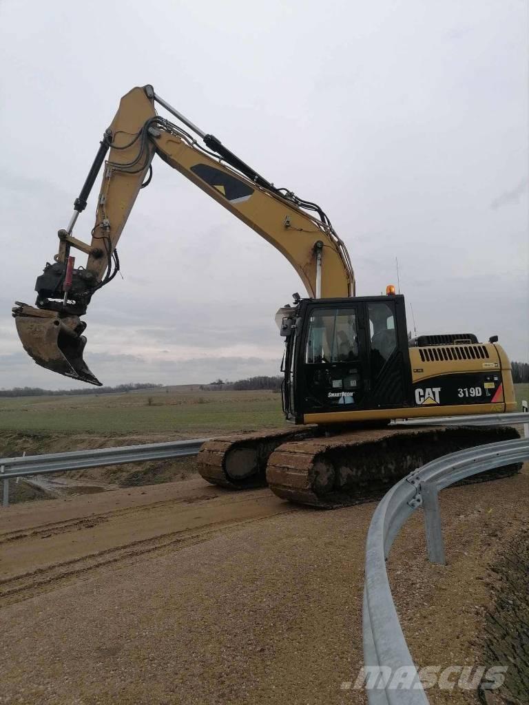 CAT 319 D L Paletli ekskavatörler