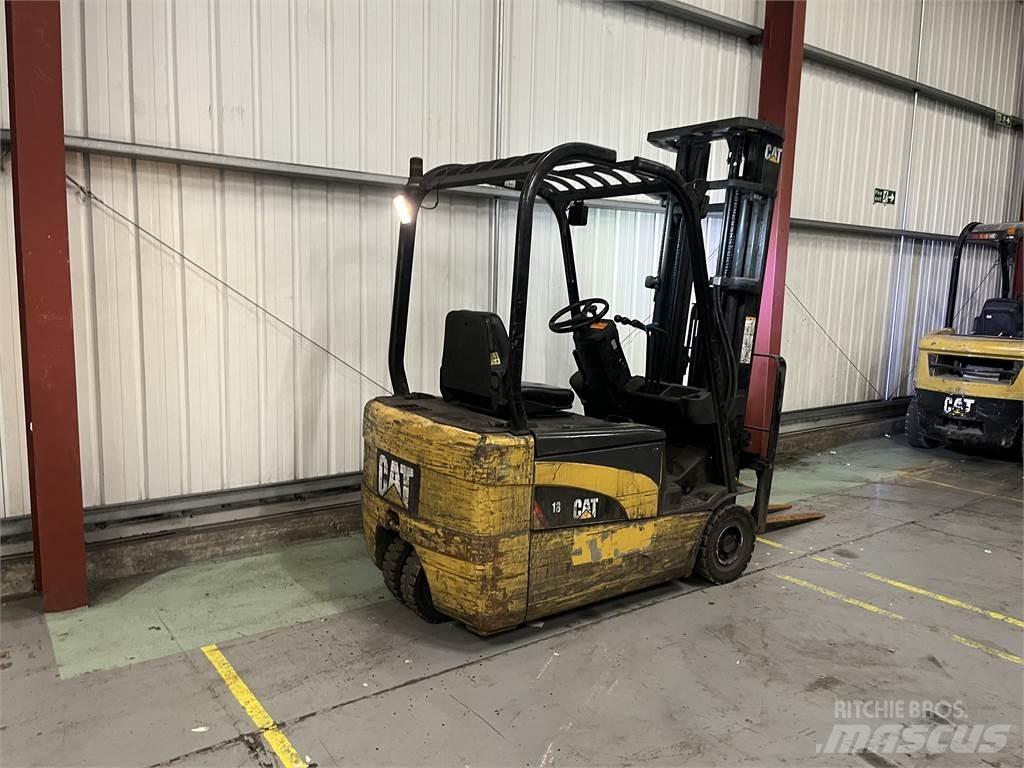 CAT EP18NT Elektrikli forkliftler