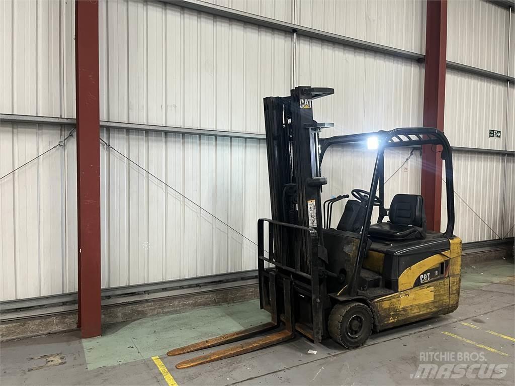 CAT EP18NT Elektrikli forkliftler