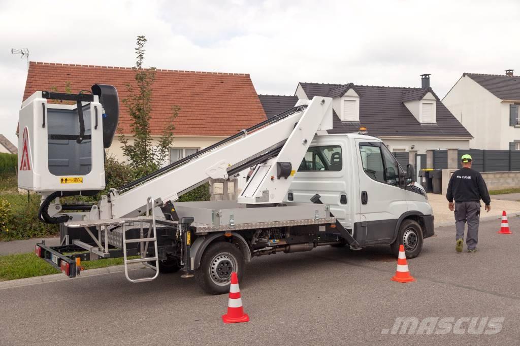 Iveco IS35SI2AA Araç üstü platformlar