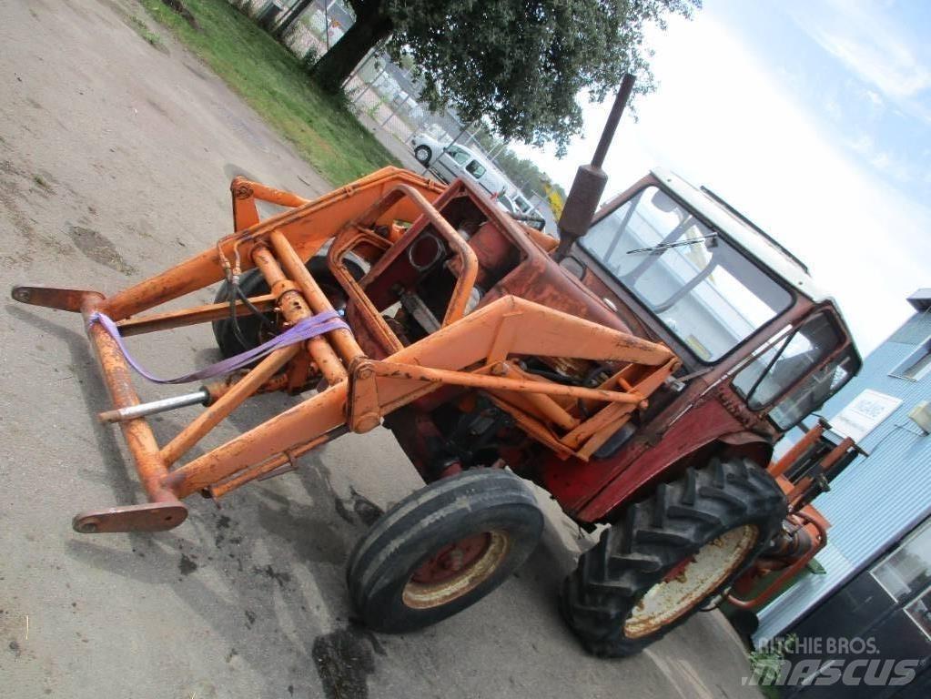 IH 523 Traktörler