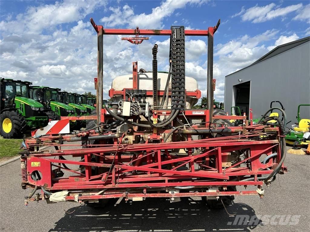 Holder IN280 Çekilir pülverizatörler