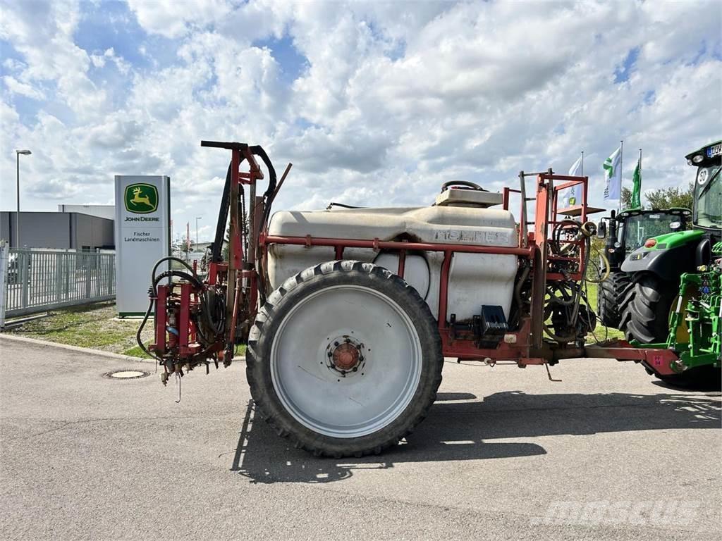 Holder IN280 Çekilir pülverizatörler