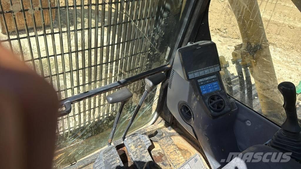 Komatsu 2012 Paletli vinçler