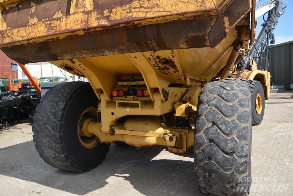 CAT 735 Belden kirma kaya kamyonu