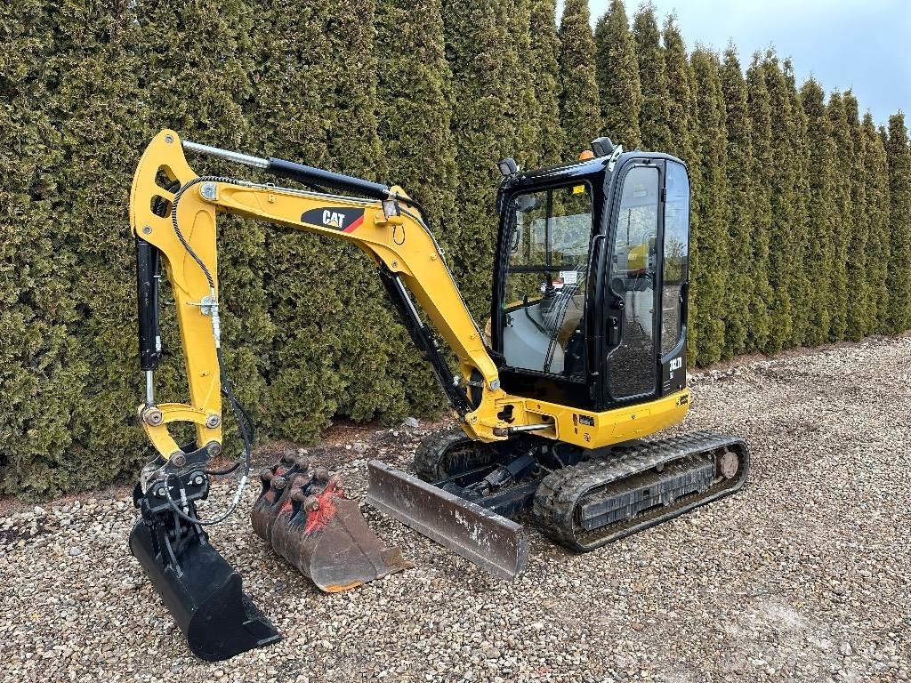 CAT 302.7 D CR Mini ekskavatörler, 7 tona dek