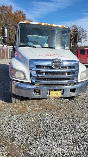 Hino Toilet Truck Tankerli kamyonlar