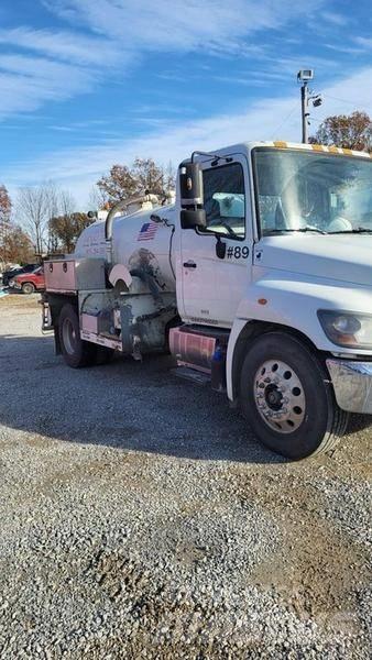 Hino Toilet Truck Tankerli kamyonlar