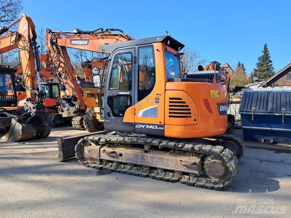 Develon DX 140 LCR-5 Paletli ekskavatörler