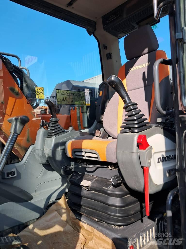 Develon DX 140 LCR-5 Paletli ekskavatörler