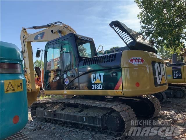 CAT 318DL Paletli ekskavatörler