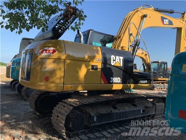 CAT 318DL Paletli ekskavatörler