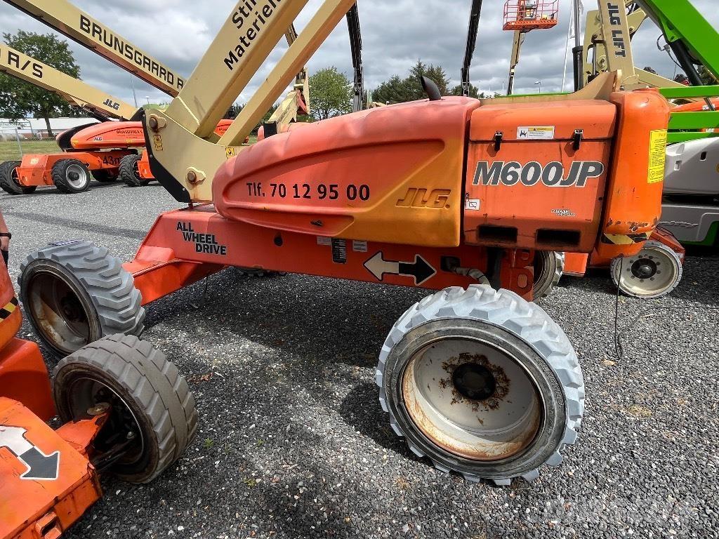 JLG M 600 JP Teleskopik personel platformları