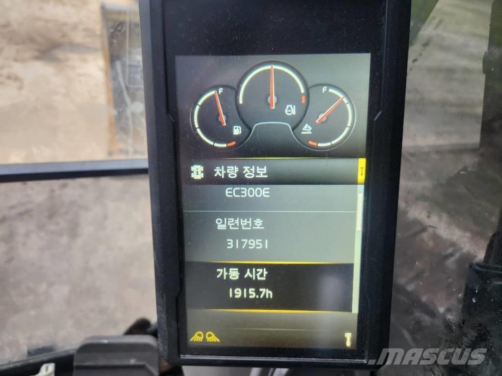 Volvo EC 300 E Paletli ekskavatörler