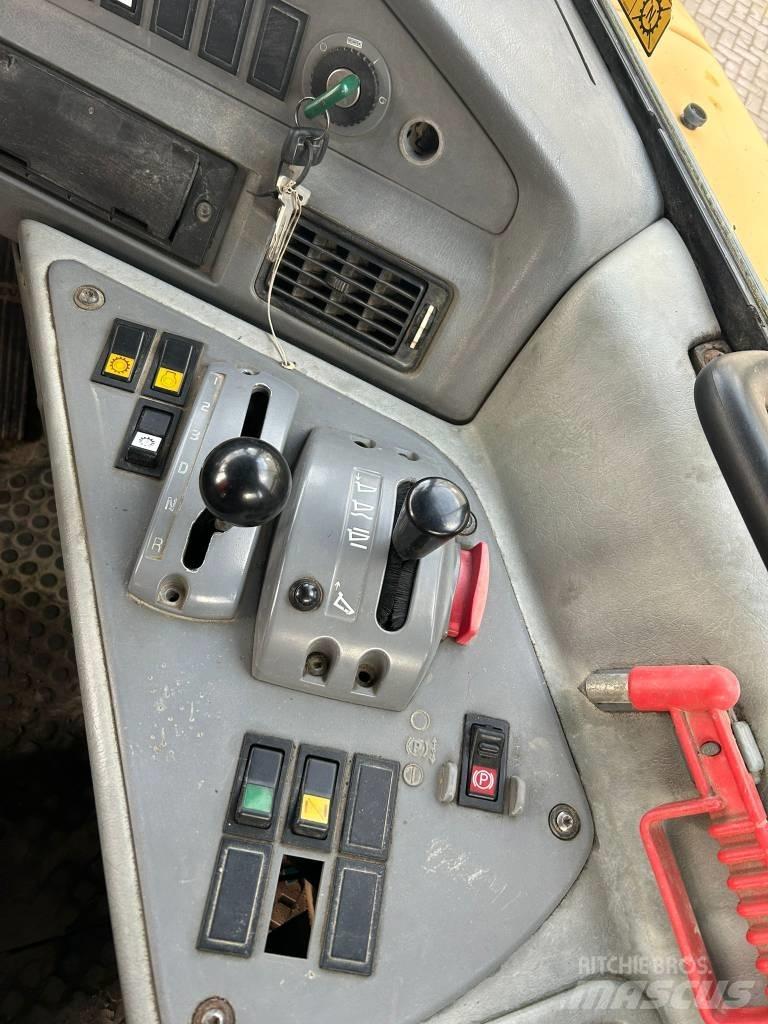 Volvo A 25 D Belden kirma kaya kamyonu