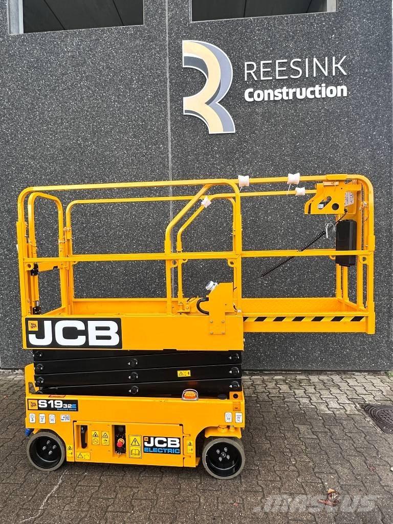 JCB 1932e Makasli platformlar