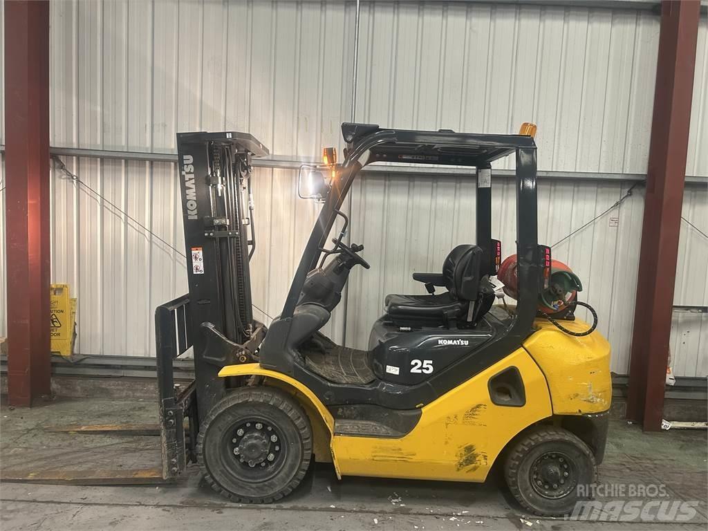 Komatsu FG25HT-17 LPG'li forkliftler