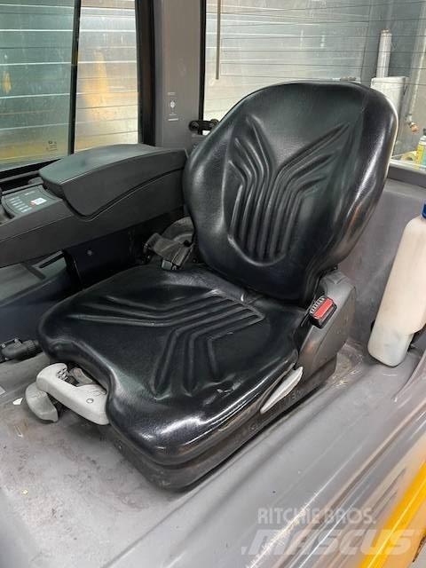 Jungheinrich EFG 216 Elektrikli forkliftler