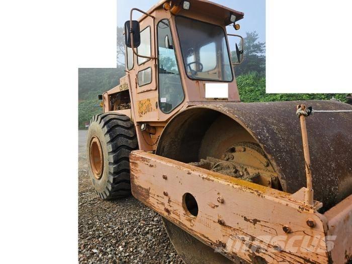 CAT CS 533 C Çift tamburlu silindirler