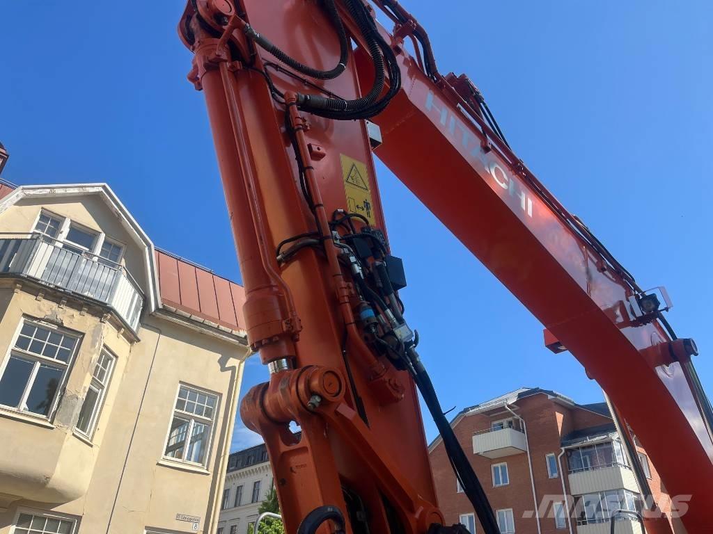 Hitachi ZX 210 Paletli ekskavatörler