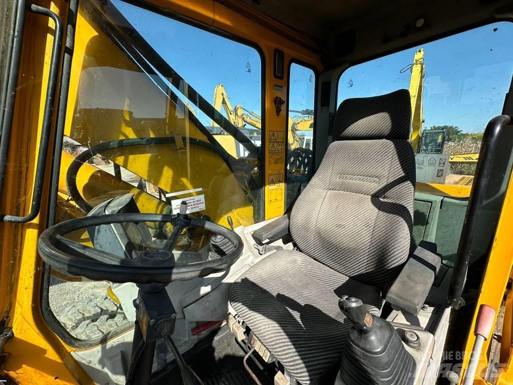 Liebherr A 900 B Lastik tekerli ekskavatörler