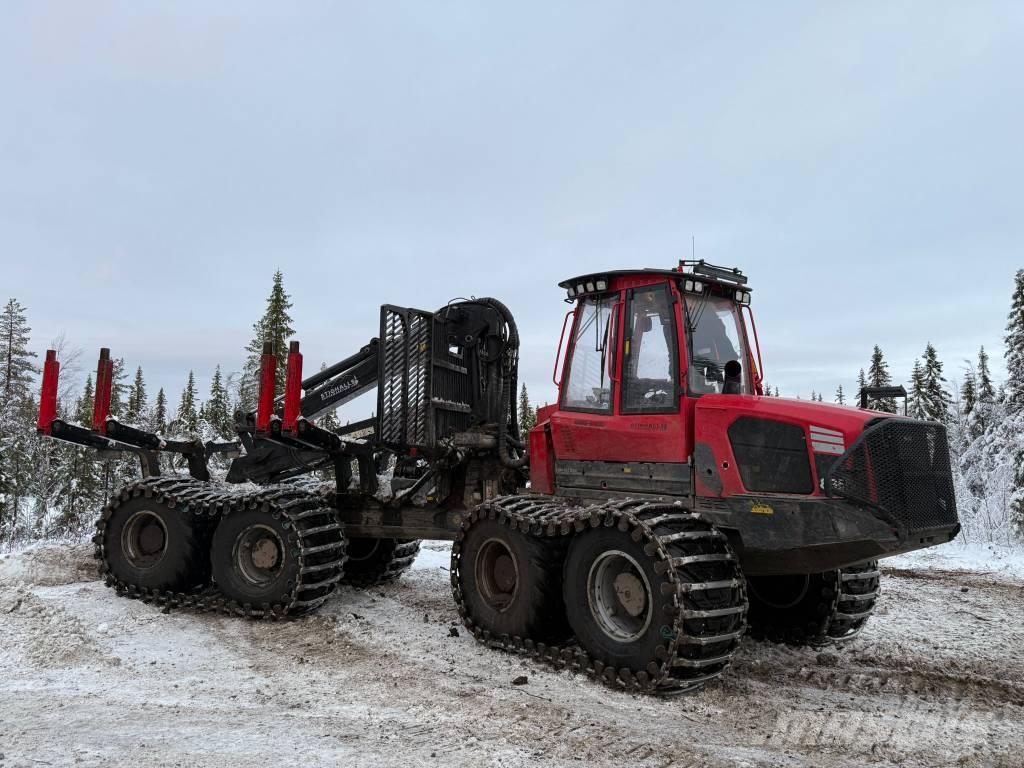 Komatsu 895 Tomruk yükleyici traktörler
