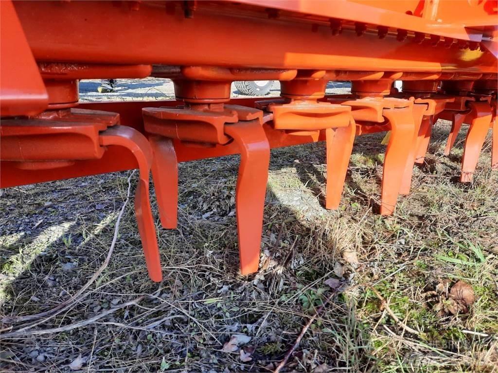 Kuhn HRB 303 D Üniversal ekim makinasi