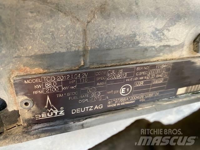 Mecalac 714 MW Lastik tekerli ekskavatörler