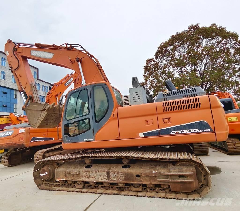 Doosan DX 300 LC-9C Paletli ekskavatörler