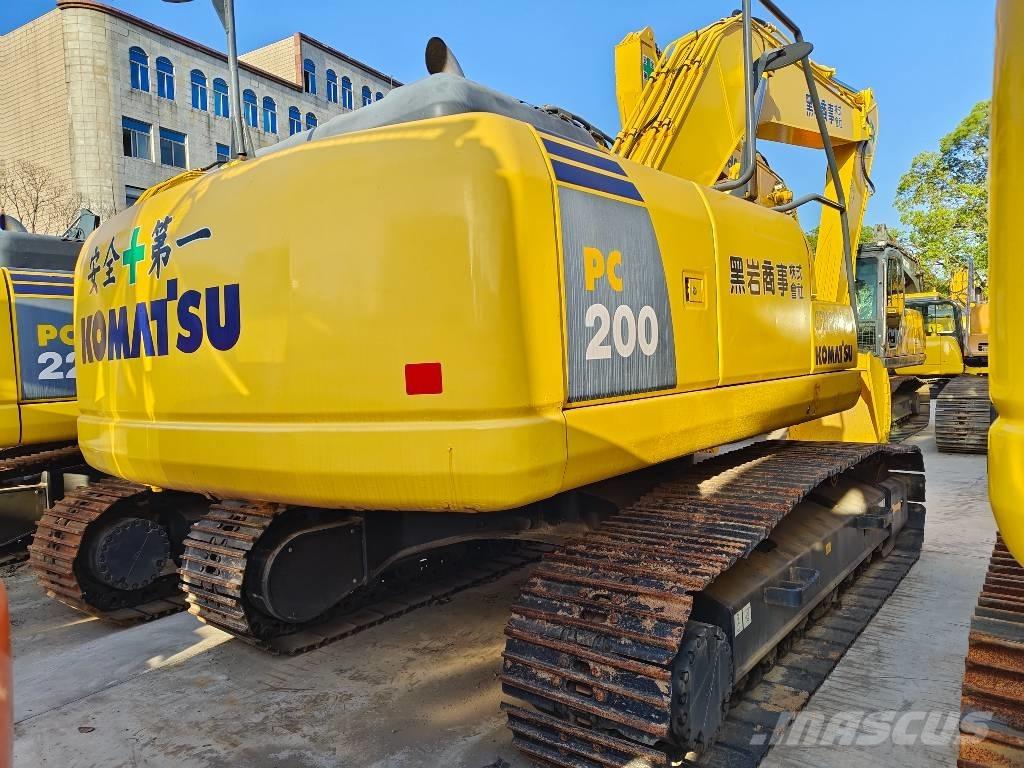Komatsu PC 200-8 Paletli ekskavatörler
