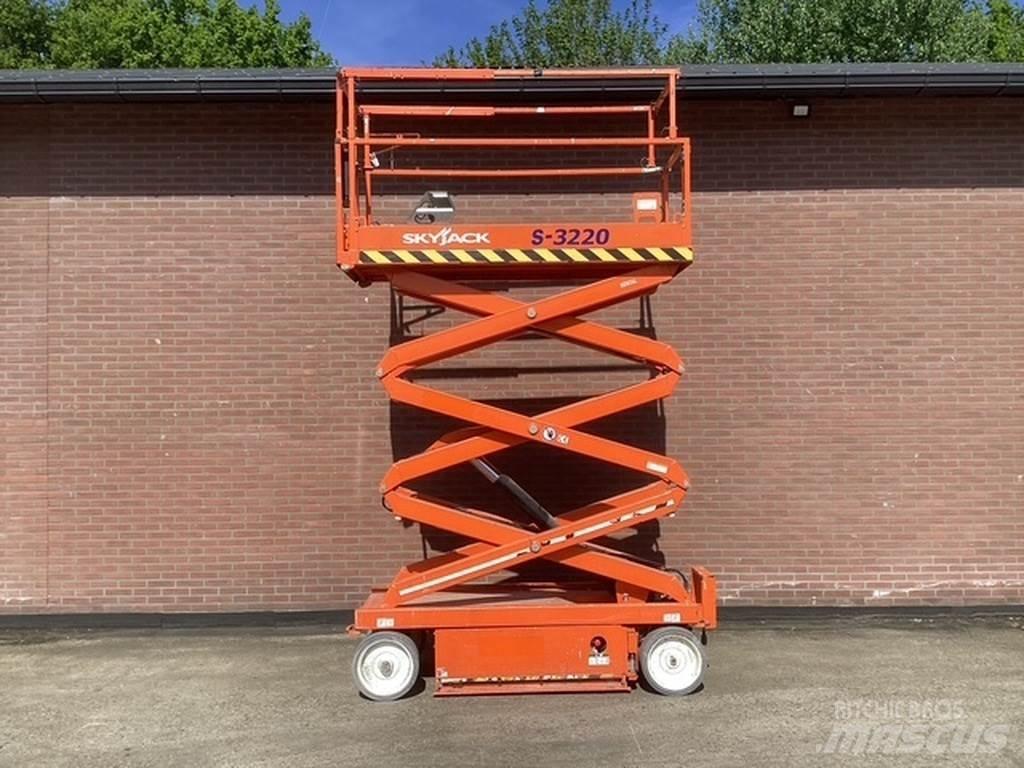 SkyJack SJIII3220 Makasli platformlar