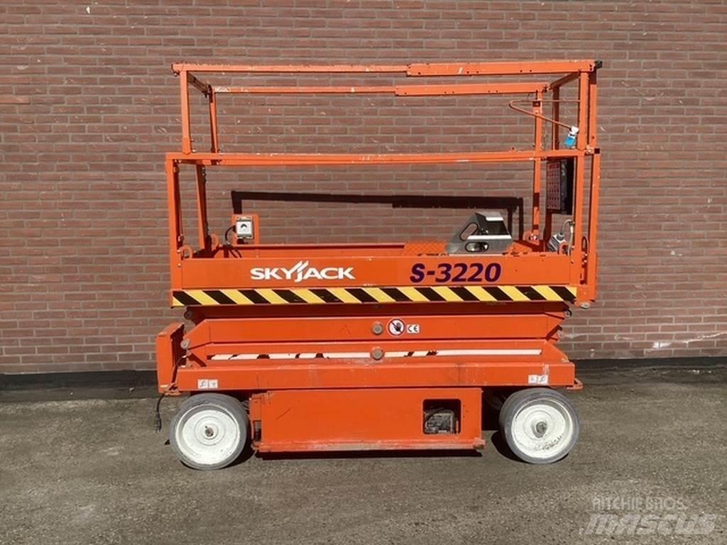 SkyJack SJIII3220 Makasli platformlar