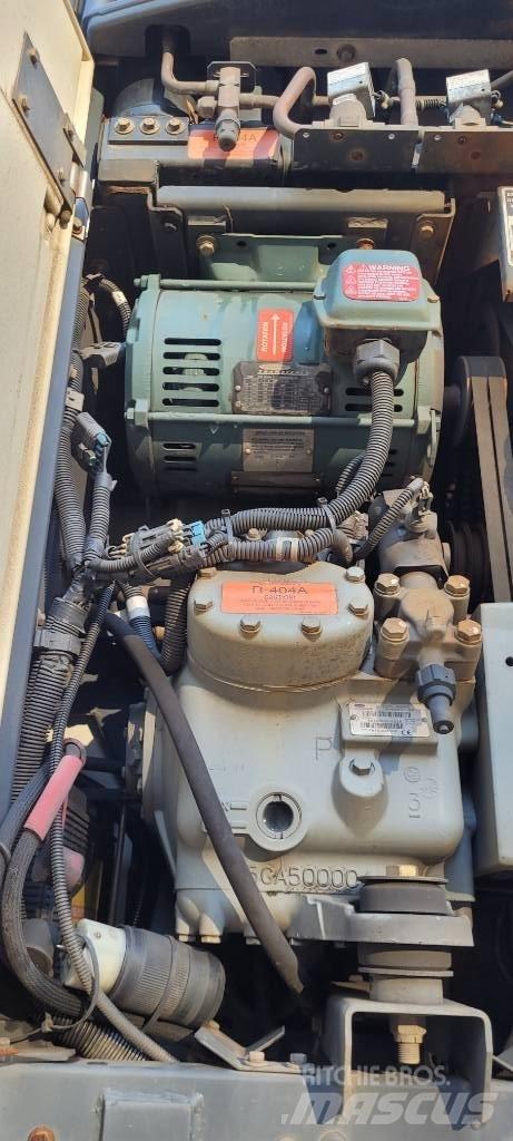 Utility PUP TRAILER Kapali kasa treylerler