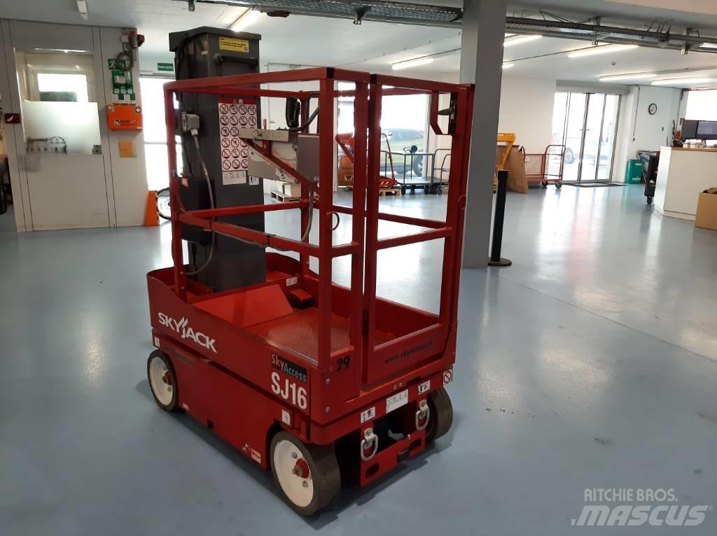 SkyJack SJ 16 Personel Platformları ve Cephe Asansörleri