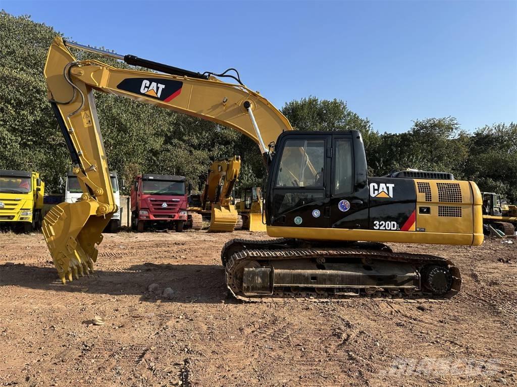 CAT 320D Paletli ekskavatörler