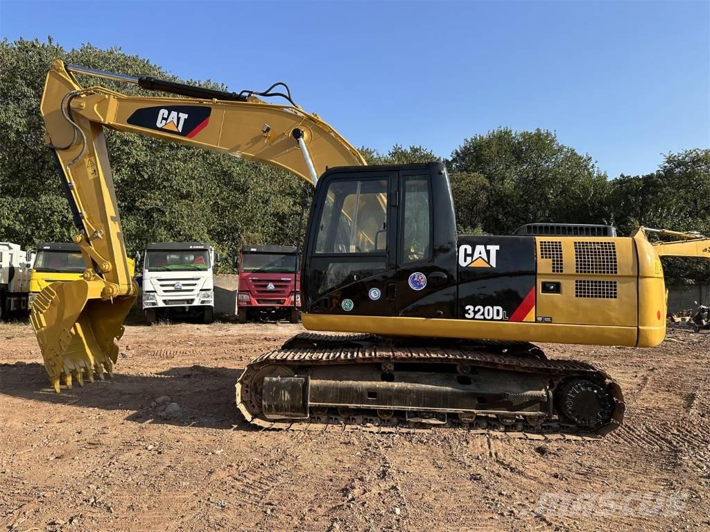 CAT 320D Paletli ekskavatörler