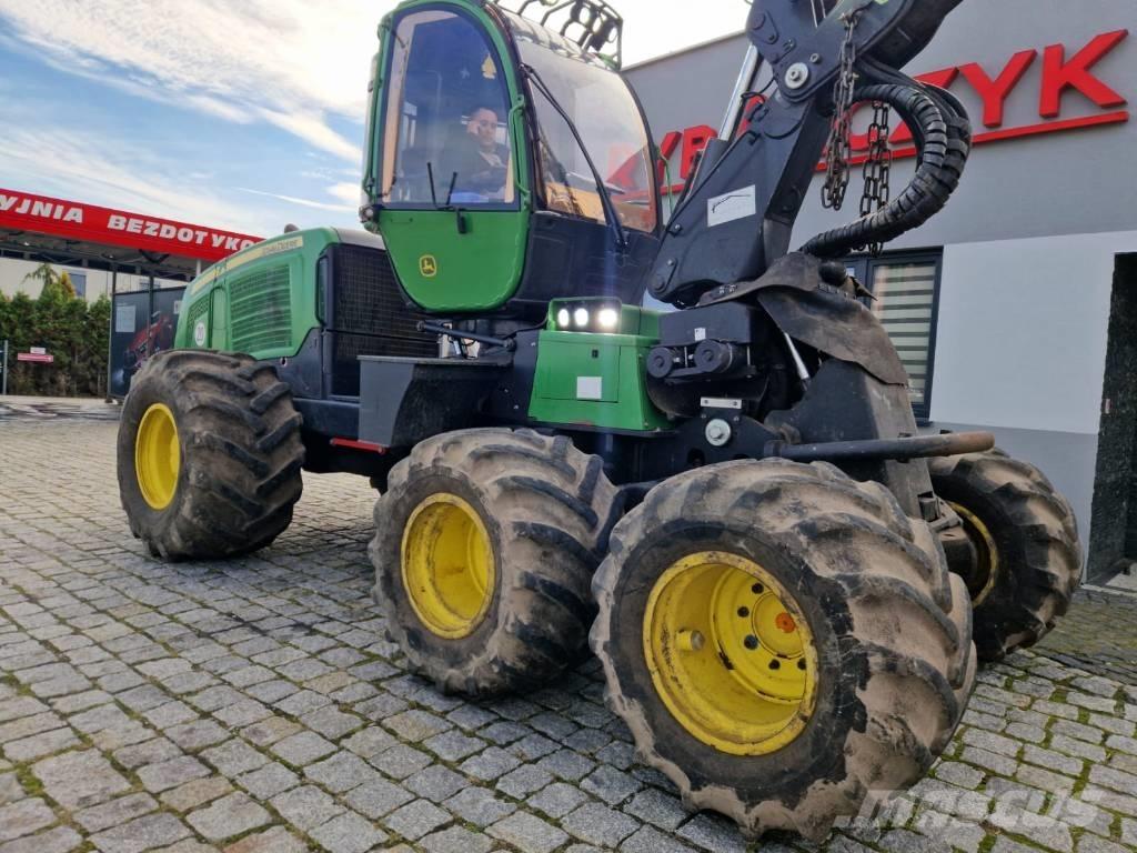 John Deere 1070 E Biçerdöverler