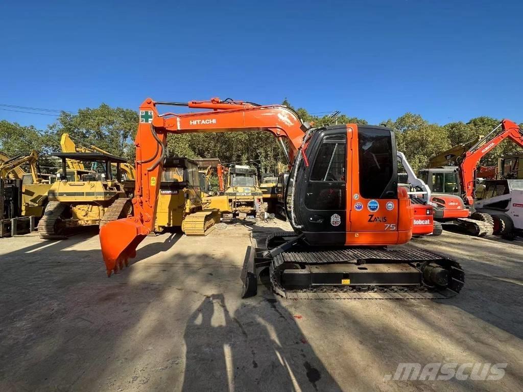 Hitachi ZX 75 Paletli ekskavatörler