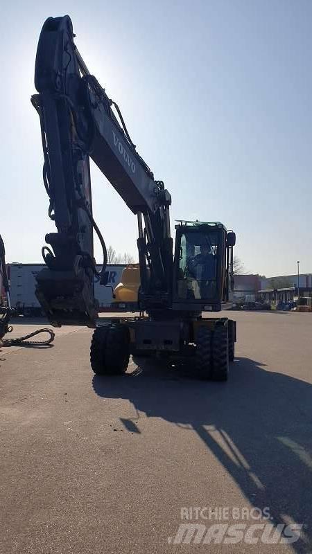 Volvo EW 210 C Lastik tekerli ekskavatörler