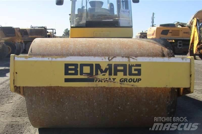 Bomag B213DH-4 Kombine silindirler