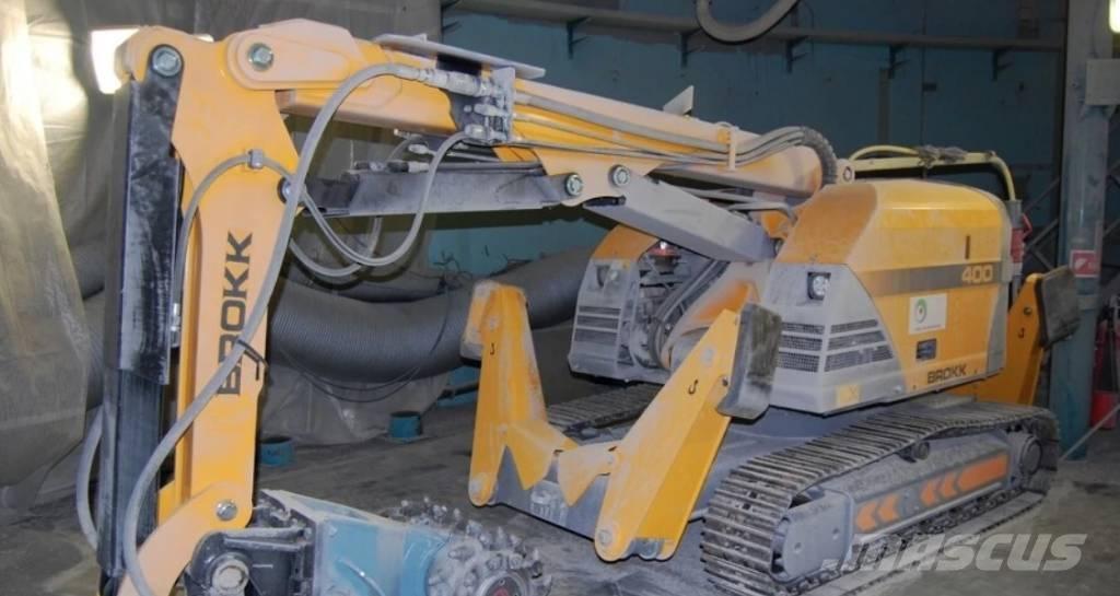 Brokk 400 Yıkım ekskavatörleri
