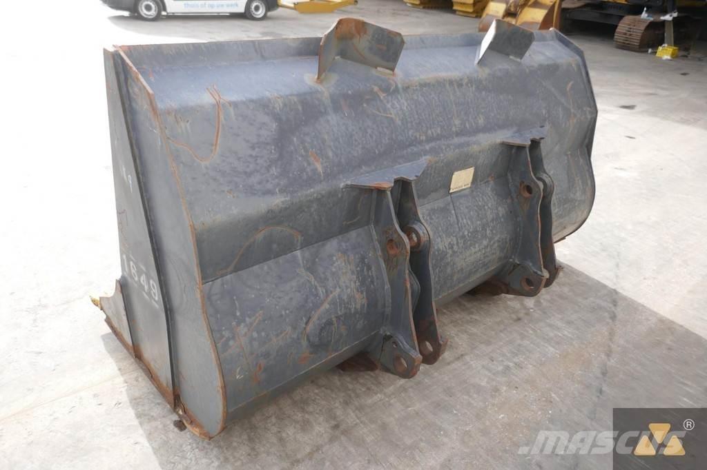 Volvo L120B Bucket Kovalar