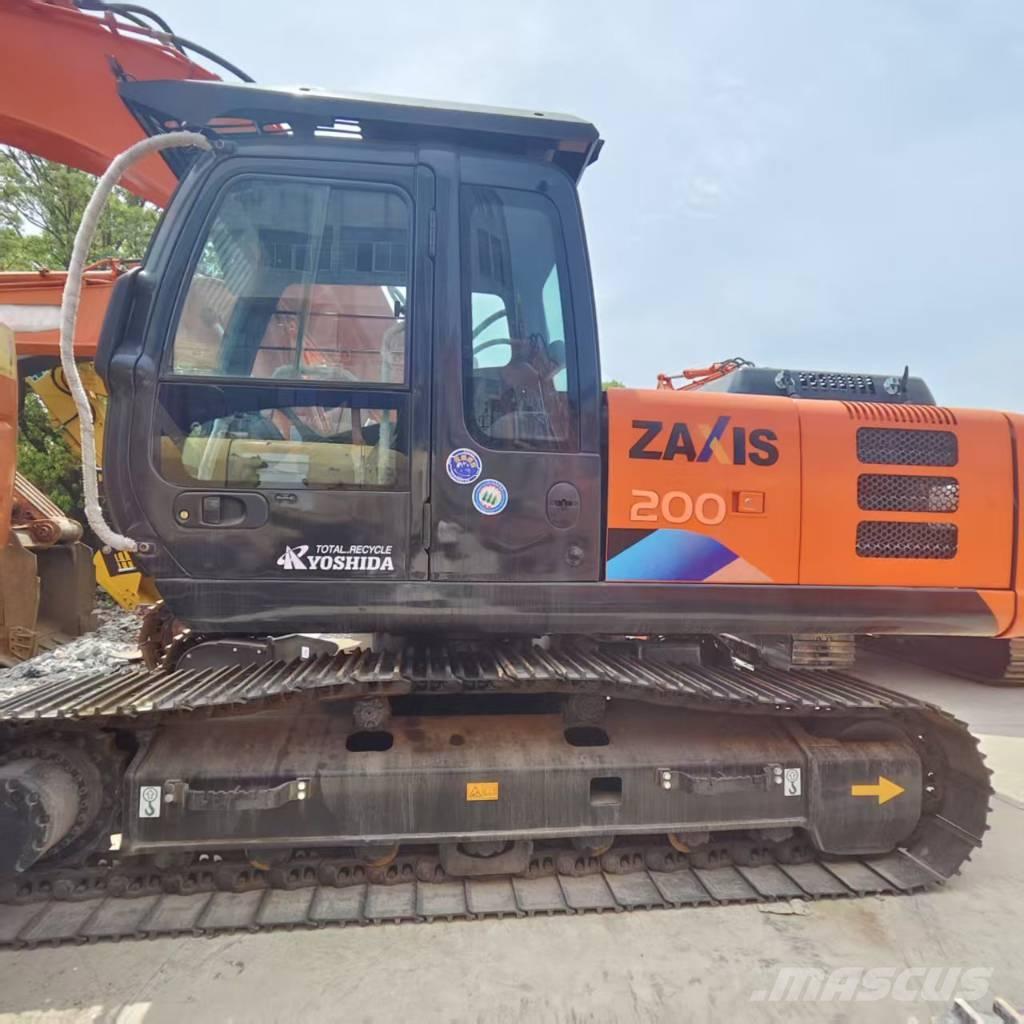 Hitachi ZX 200 Paletli ekskavatörler