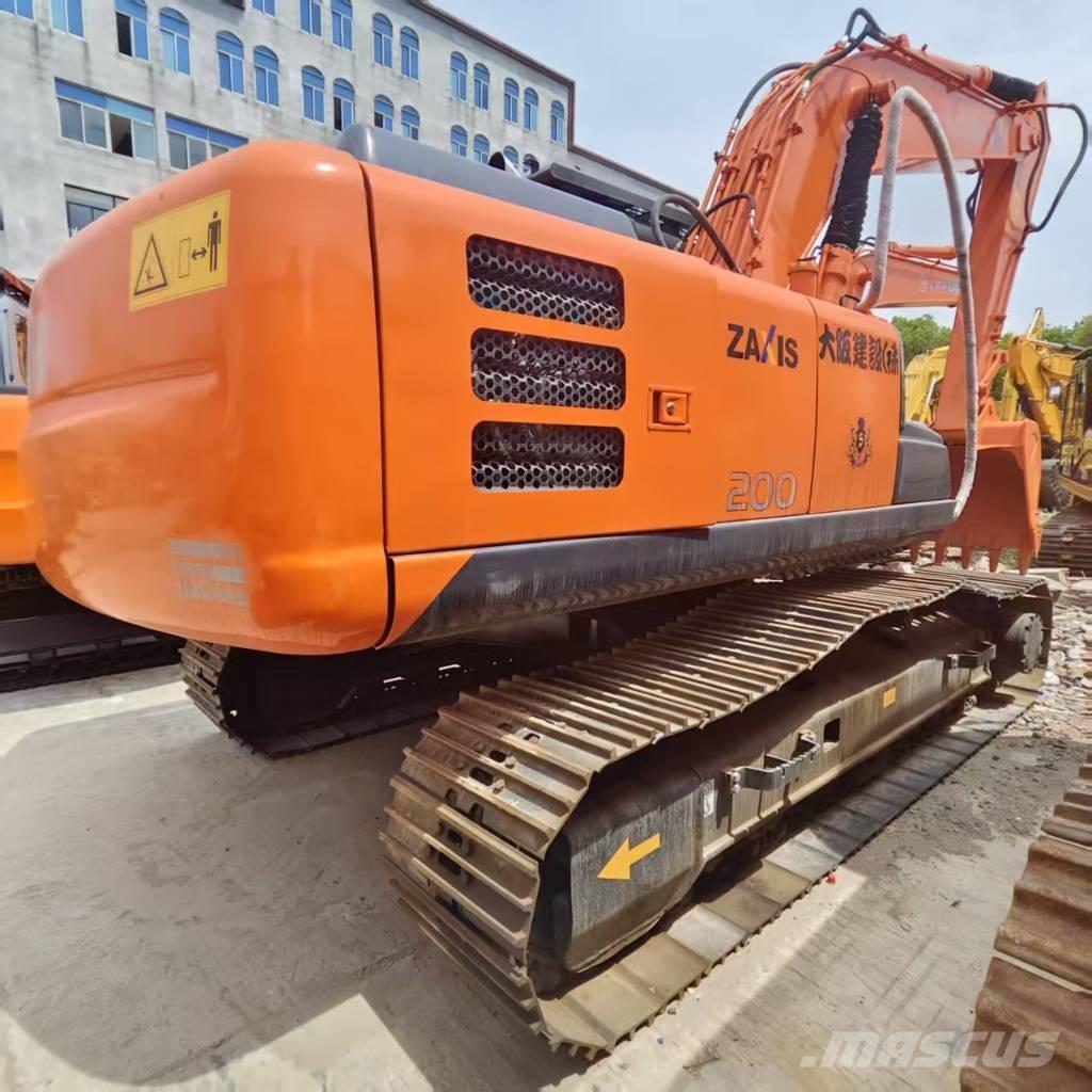 Hitachi ZX 200 Paletli ekskavatörler