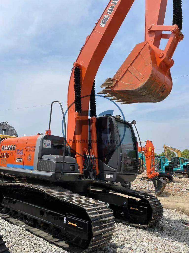 Hitachi ZX 200-3 Paletli ekskavatörler