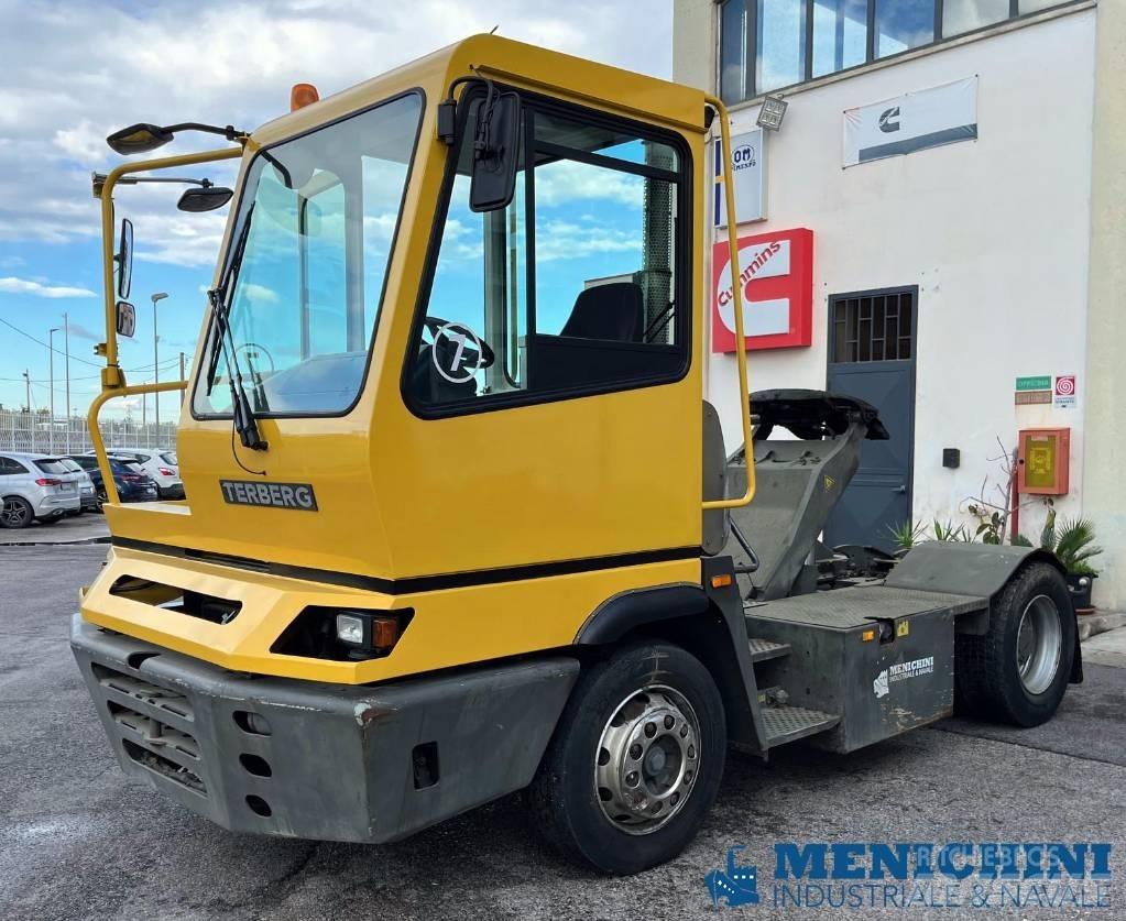Terberg YT 182 Terminal çekiciler